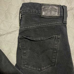 LEVI’S 311 Shaping Skinny Leg